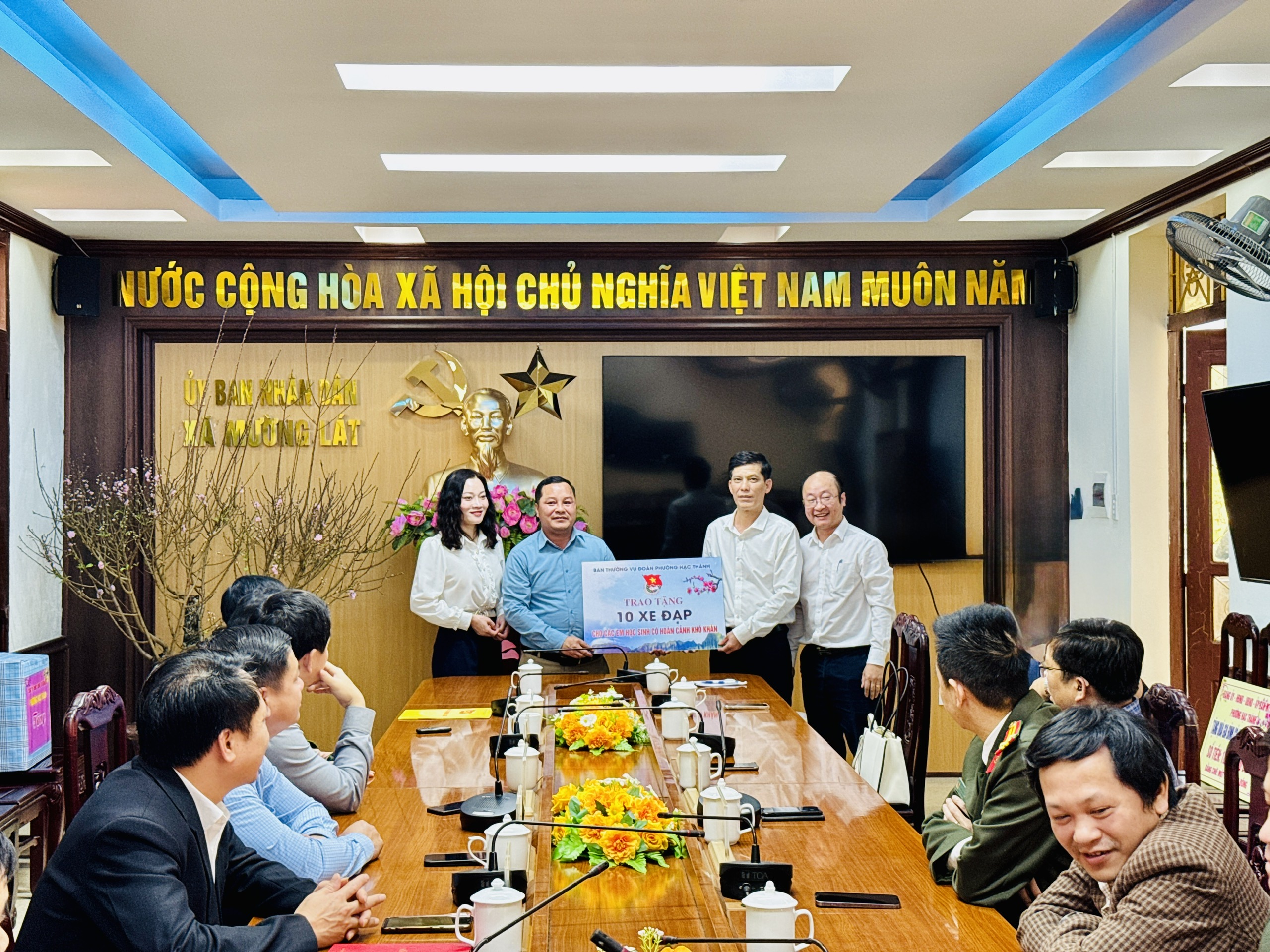 Anh-tin-bai